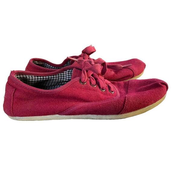 TOMS red lace sneakers women’s size 7 - Picture 1 of 7